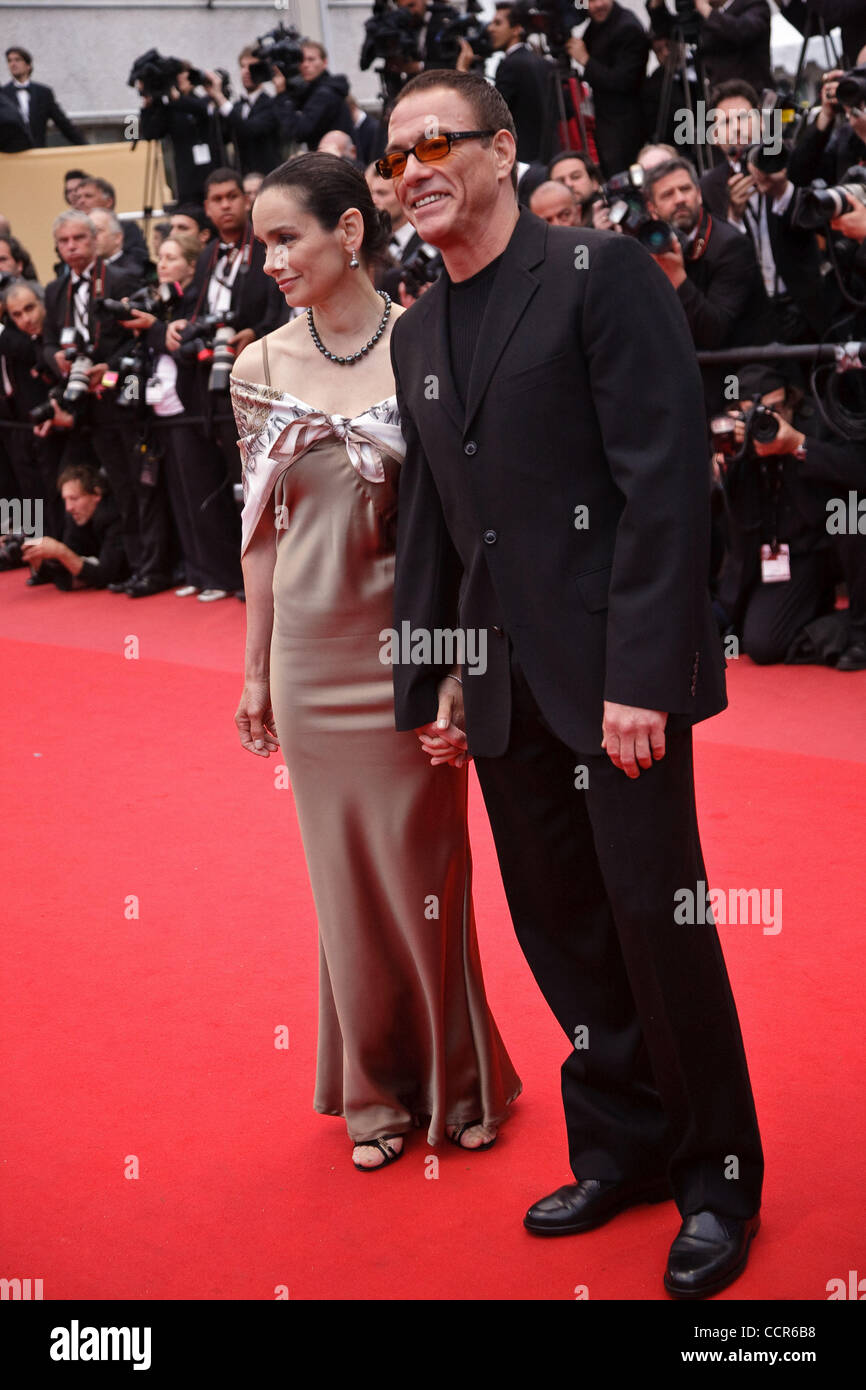 Die feierliche Eröffnung des Cannes Film Festival, Mai 12, 2010.Pictured: Schauspieler Jean Claude Van Damme und und Gladys Portugues Stockfoto