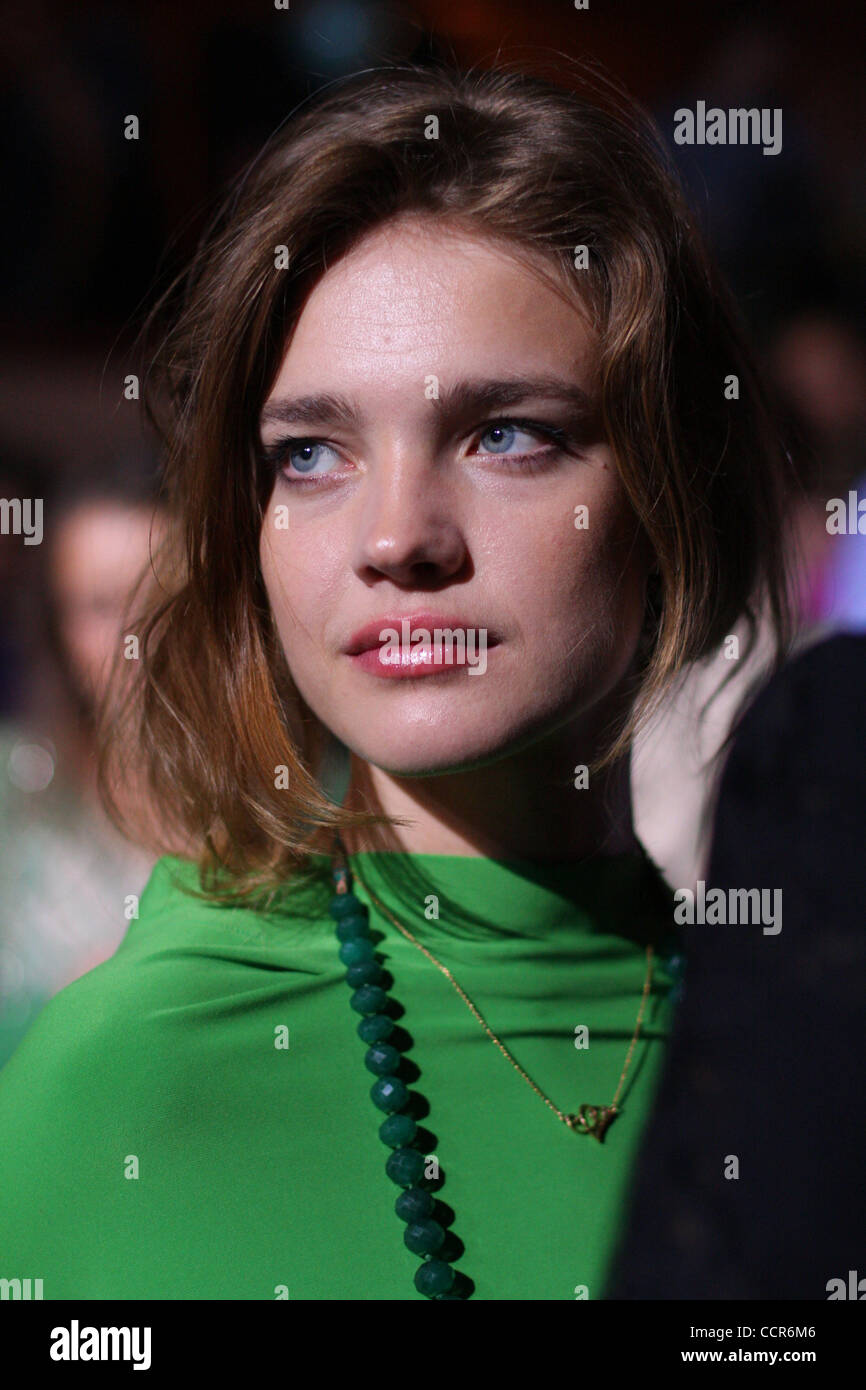 Supermodel Natalia Vodianova (Wodjanowa) besucht Silber Kalosha