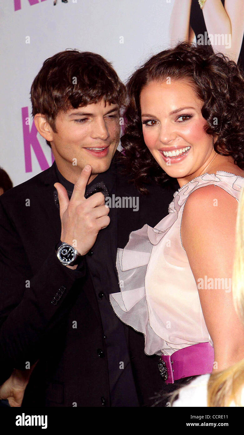 Ashton Kutcher And Katherine Heigl Stockfotos und -bilder Kaufen - Alamy