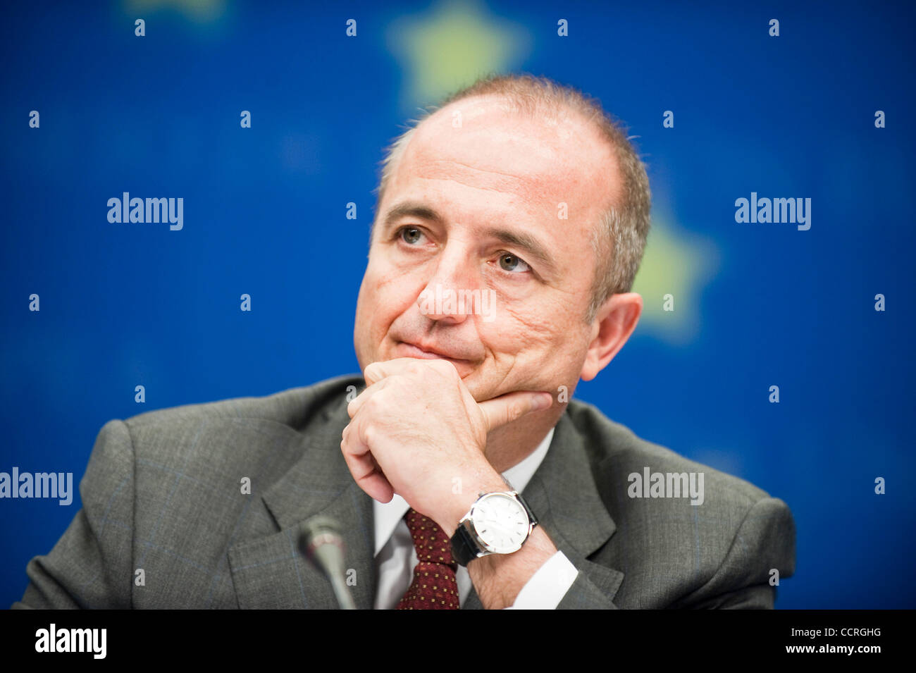 Spanisch-Industrie, Handel und Tourismus-Minister Miguel Sebastian Gascon gibt eine Presse-Ocnference bei Telekommunikation Ratssitzung am EU-Hauptquartiers in Brüssel am 2010-05-31 von Wiktor Dabkowski Stockfoto