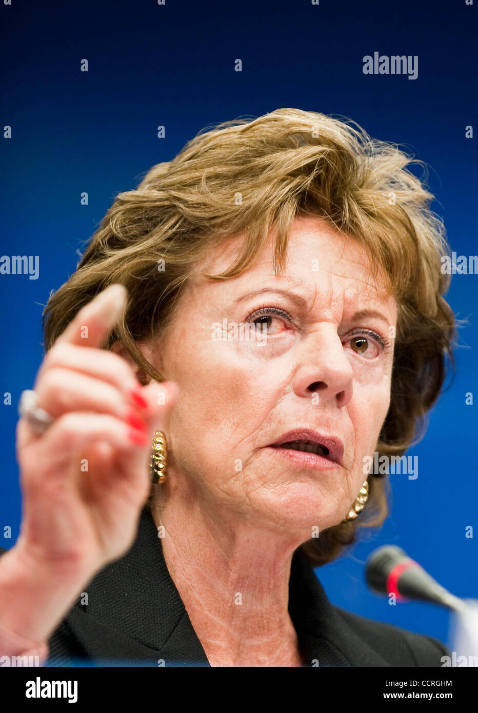 Vizepräsident der EU-Kommission für die digitale Agenda Neelie Kroes gibt eine Presse-Ocnference bei Telekommunikation Ratssitzung am EU-Hauptquartiers in Brüssel am 2010-05-31 von Wiktor Dabkowski Stockfoto