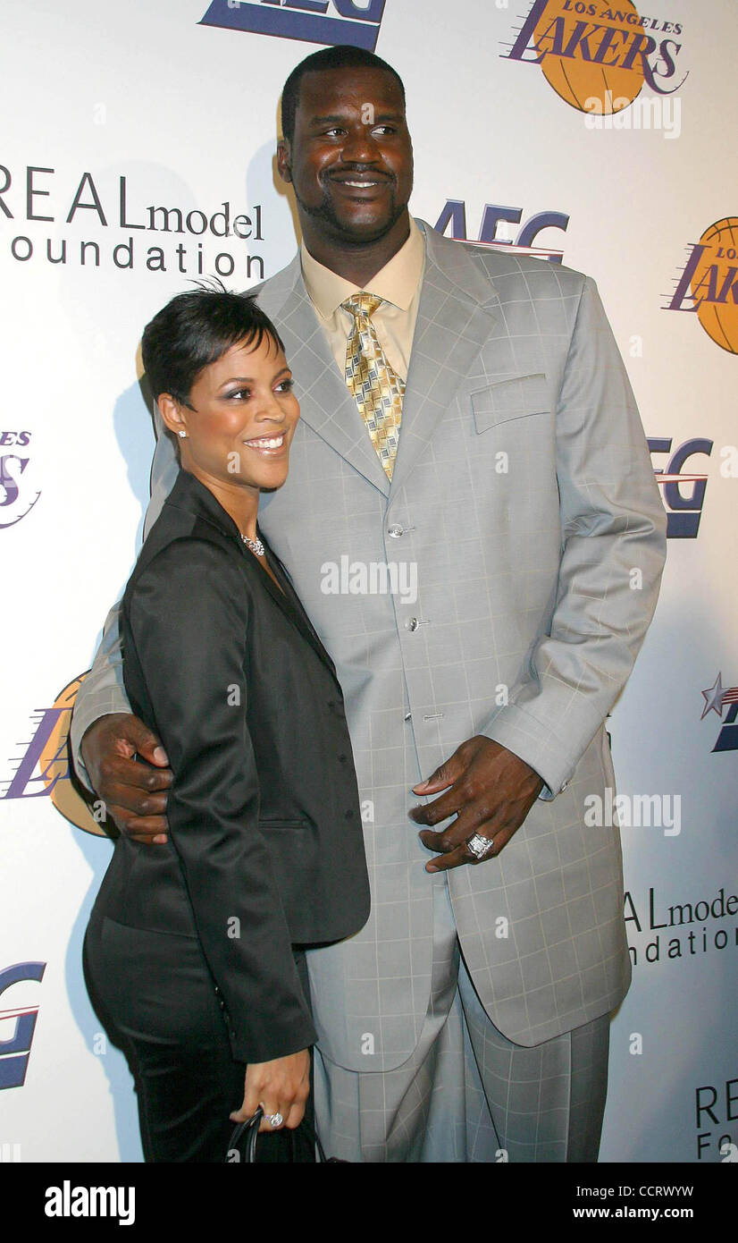 20 Oktober 2003 Hollywood Kalifornien Us I8064chw Shaq Beherbergt Eine Nacht Vorsaison Partynacht Zugunsten Der Lakers Jugendstiftung Bei Der Neuen Avalon Hollywood Ca 10 20 2003 2003 Shaq Und Frau Shaunie