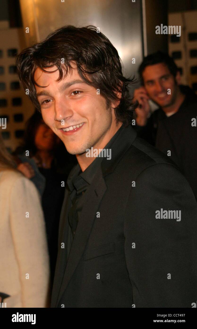24. Februar 2004 - Hollywood, Kalifornien, US - K35587EG. DIRTY DANCING HAVANA NIGHTS WELTPREMIERE AM CINERAMA DOME THEATRE IN HOLLYWOOD, KALIFORNIEN .02/24/2004.  /E.G.I./ 2004.DIEGO LUNA. (Kredit-Bild: © Ed Geller/Globe Photos/ZUMAPRESS.com) Stockfoto