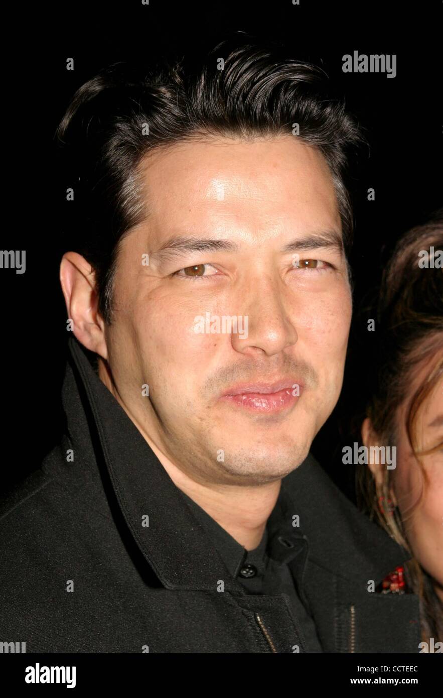 23. Februar 2004 - Hollywood, Kalifornien, US - K35584EG. WELTPREMIERE BEI PARAMOUNT STUDIOS, HOLLYWOOD, CALIFORNIA .02/23/2004 VERDREHT.  /E.G.I./ 2004.RUSSELL WONG. (Kredit-Bild: © Ed Geller/Globe Photos/ZUMAPRESS.com) Stockfoto