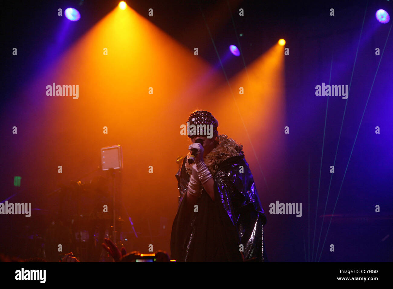 Britische electronic/Dance Sängerin Little Boots (richtiger Name: Victoria Christina Hesketh), in einem Konzert im El Rey Theatre in Los Angeles führt. (Foto von Ringo Chiu / Zuma Press) Stockfoto