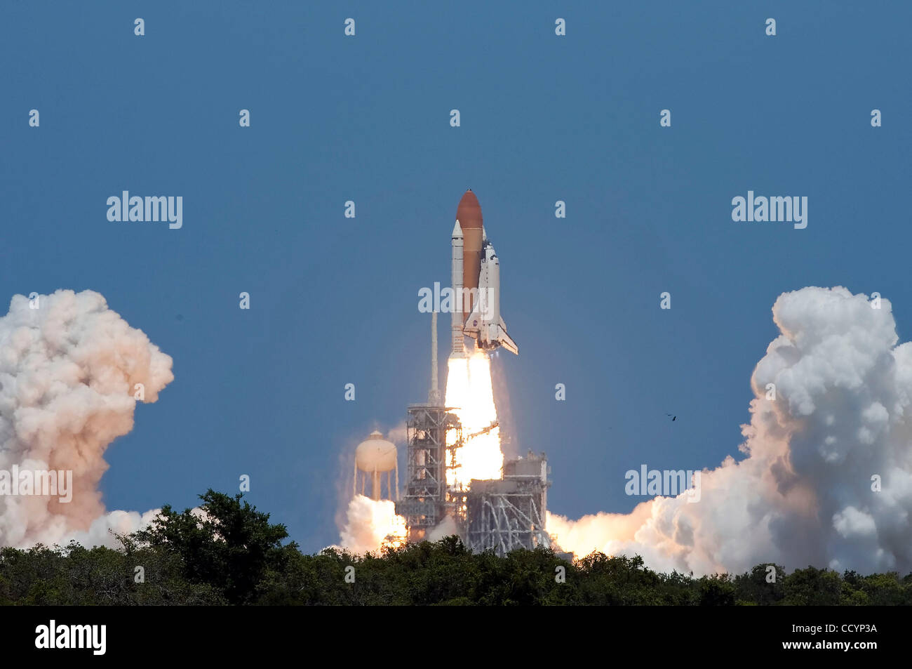 14. Mai 2010: Space Shuttle Atlantis STS-132 abhebt von Pad 39A auf seiner letzten Mission zur internationalen Raumstation ISS. Die 6-Personen-Crew wird Russland gebauten Mini Research Module-1, auch bekannt als Rassvet liefern. Kennedy Space Center, FL Stockfoto