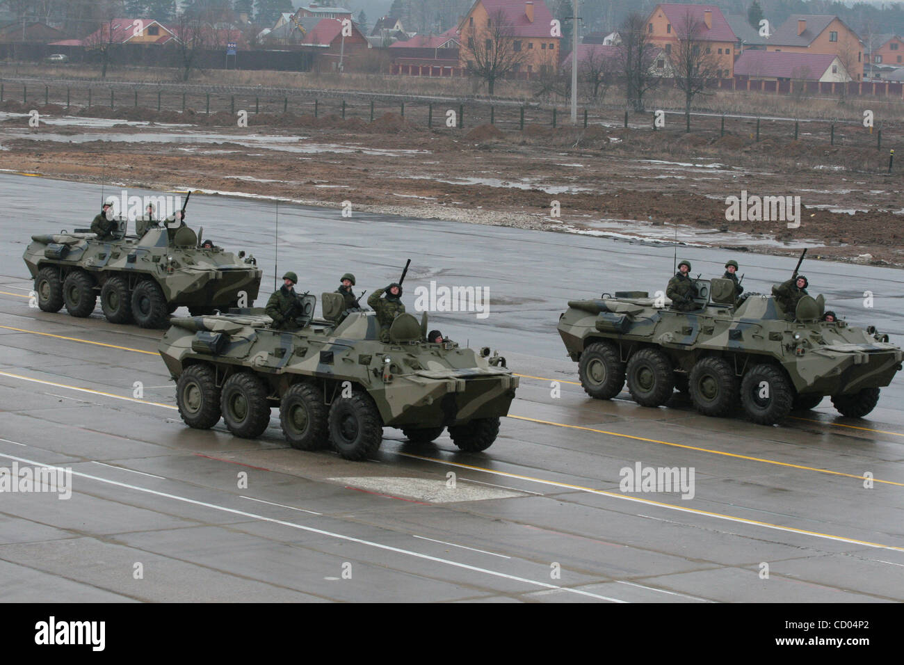 Vorbereitungen für den 9. Mai (Tag des Sieges) Militärparade in Moskau. Im Bild: APC (gepanzerte fuhlen CARRIER) BTR 80 Stockfoto