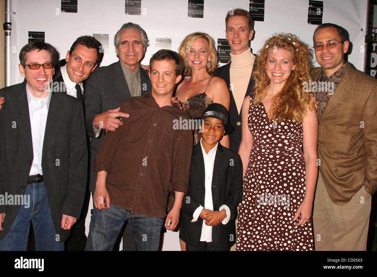 14. April 2008 - Hollywood, Kalifornien, US - I13310CHW.'' DER MANN IM SILO'' PREMIERE. FINE ARTS THEATRE, BEVERLY HILLS, Kalifornien-04-14-2008-Mann IN der SILO-Besetzung - DIAN BACHAR, RON GILBERT BRANDON RATCLIFF, SANDRA ROBINSON, PHIL DONLON, DOUG JONES, STEVE ORDOWER und JODI SHILLING (Credit Im Stockfoto