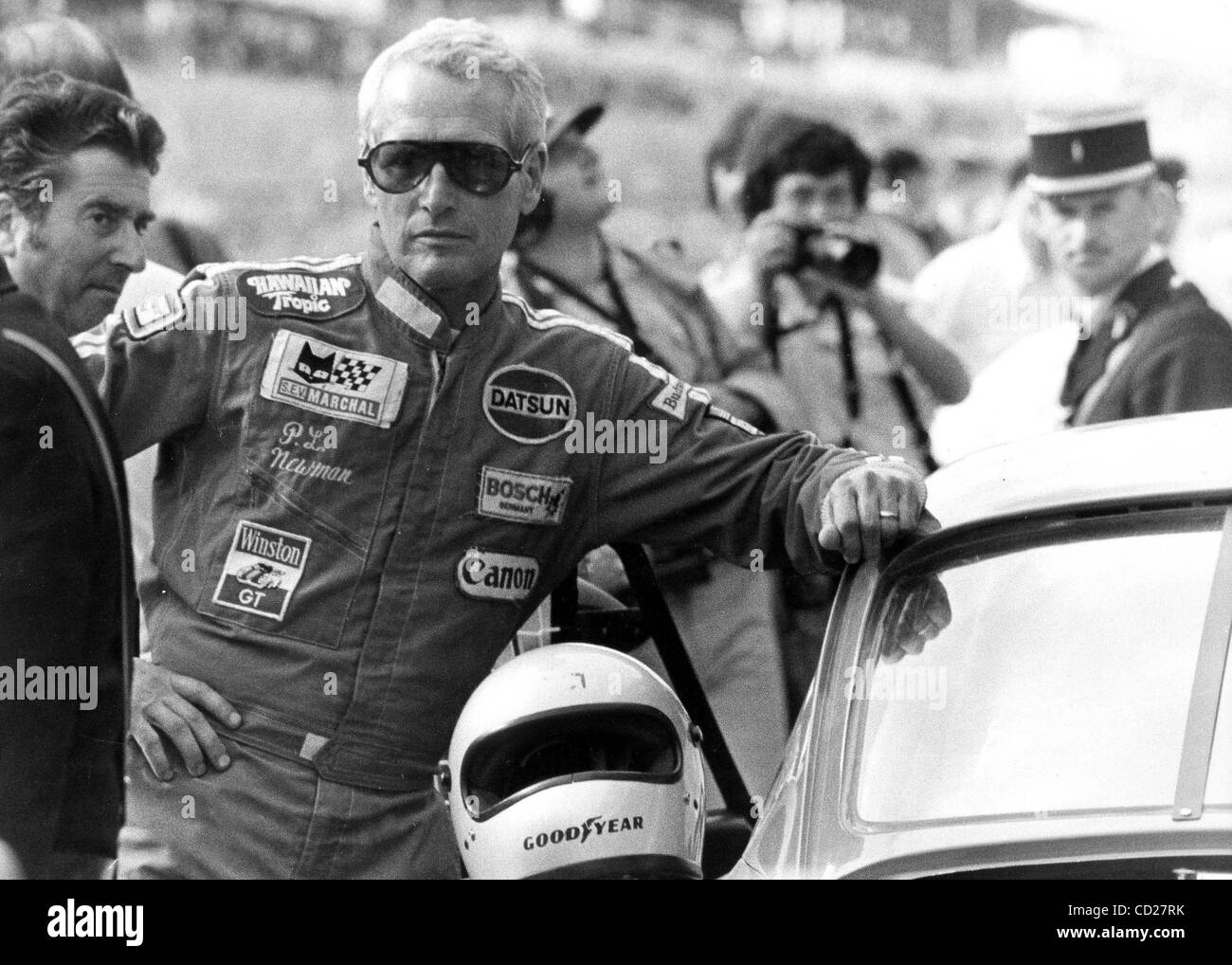 1. Januar 1979 - Le Mans, Frankreich - PAUL NEWMAN ist so viel ein Held offscreen als auf. Eine blauäugige Matinee Idol, dessen Karriere hat erfolgreich erstreckte sich über fünf Jahrzehnte, er ist auch ein prominenter Aktivist, ein großer Befürworter der Akteure Urheberrechte und ein bekannter Philanthrop. Im Bild: Paul Newman während Stockfoto