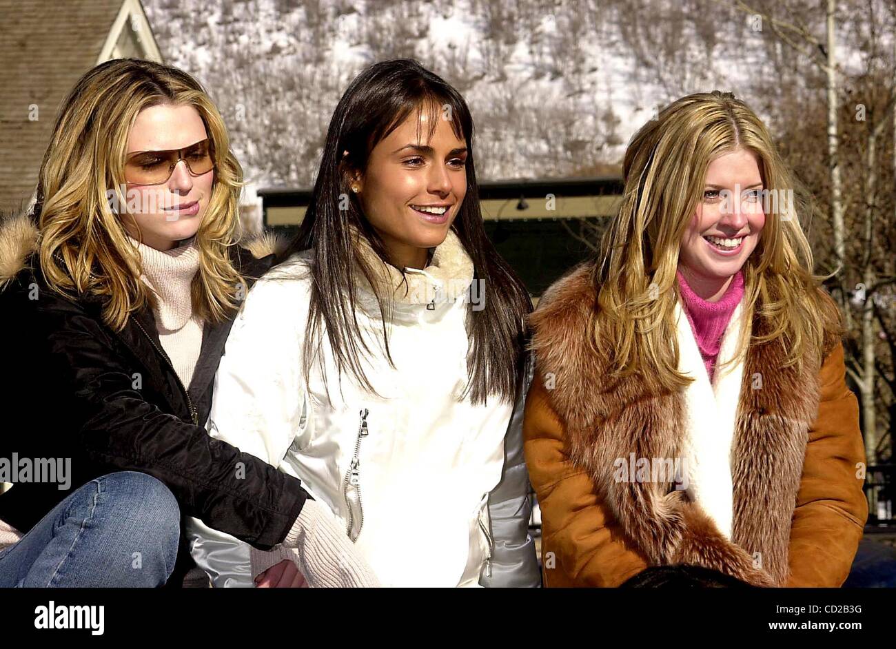 19. Januar 2004 - New York, New York, US - K35073JKRON. DAS SUNDANCE FILMFESTIVAL. GESCHENKE-VW BEI SUNDANCE 2004. " D.E.B.S '' CAST... UTAH... 20.01.2004.   / 2004.SARAH FOSTER, JORDANA BREWSTER, UND. JILL RITCHIE(Credit Image: © John Krondes/Globe Photos/ZUMAPRESS.com) Stockfoto