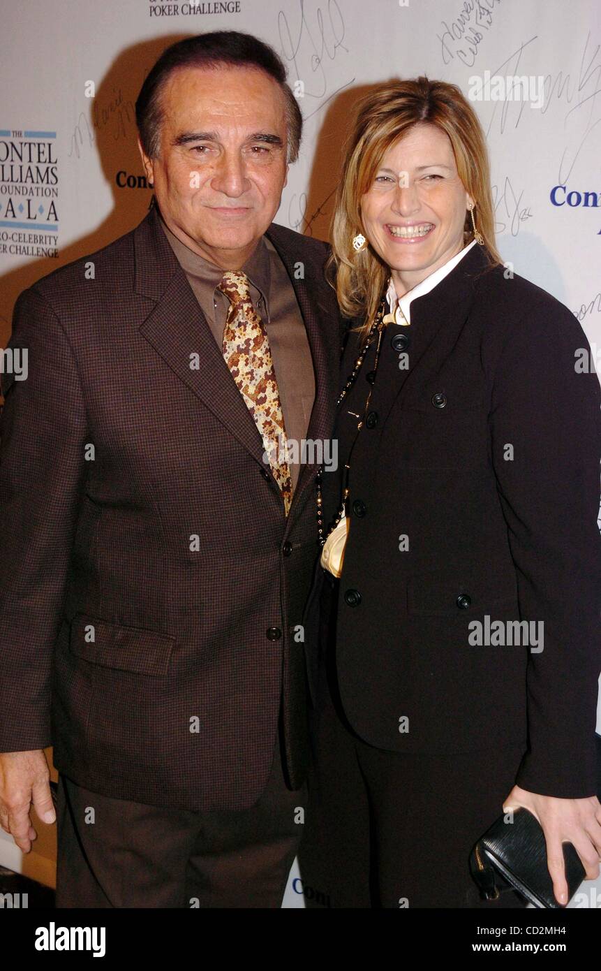 13. März 2008 - New York, New York, USA - MONTEL WILLIAMS MS GALA & pro-CELEBRITY POKER-Quiz, präsentiert von CONTINENTAL AIRLINES. CIPRIANI 42ND STREET, NEW YORK CITY.  -03-13-2008.TONY LOBINGER UND FRAU ELIZABETH. K56932JKRON (Kredit-Bild: © John Krondes/Globe Photos/ZUMAPRESS.com) Stockfoto