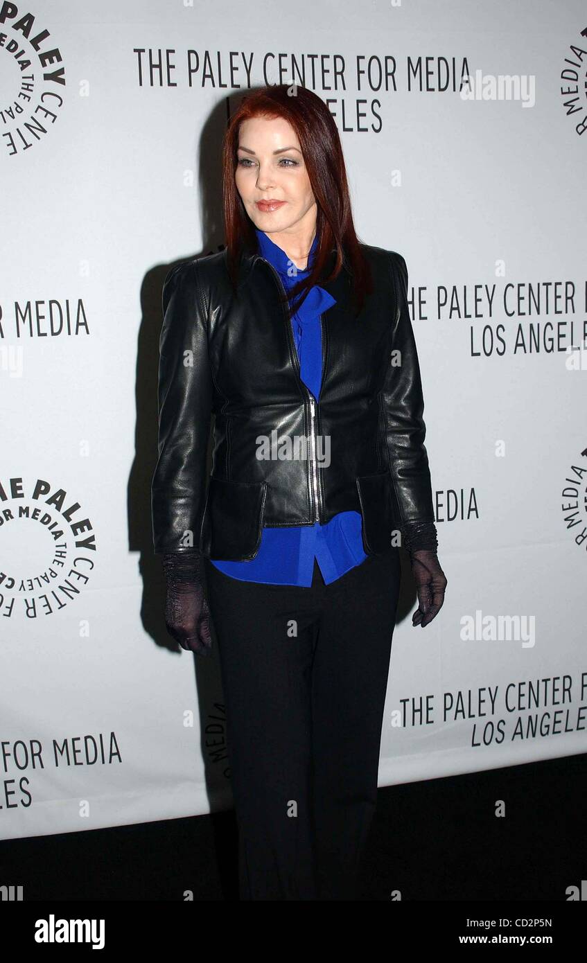 17. März 2008 - Hollywood, Kalifornien, US - I13079PR. DAS 40. JUBILÄUM DES ELVIS PRESLEY 1968 COMEBACK SPECIAL, ARCLIGHT KINOS, HOLLYWOOD CA 14.03.2008.  --2008.PRISCILLA PRESLEY (Kredit-Bild: © Phil Roach/Globe Photos/ZUMAPRESS.com) Stockfoto 17. März 2008 - Hollywood, Kalifornien, US - I13079PR. DAS 40. JUBILÄUM DES ELVIS PRESLEY 1968 COMEBACK SPECIAL, ARCLIGHT KINOS, HOLLYWOOD CA 14.03.2008.  --2008.PRISCILLA PRESLEY (Kredit-Bild: © Phil Roach/Globe Photos/ZUMAPRESS.com) Stockfoto