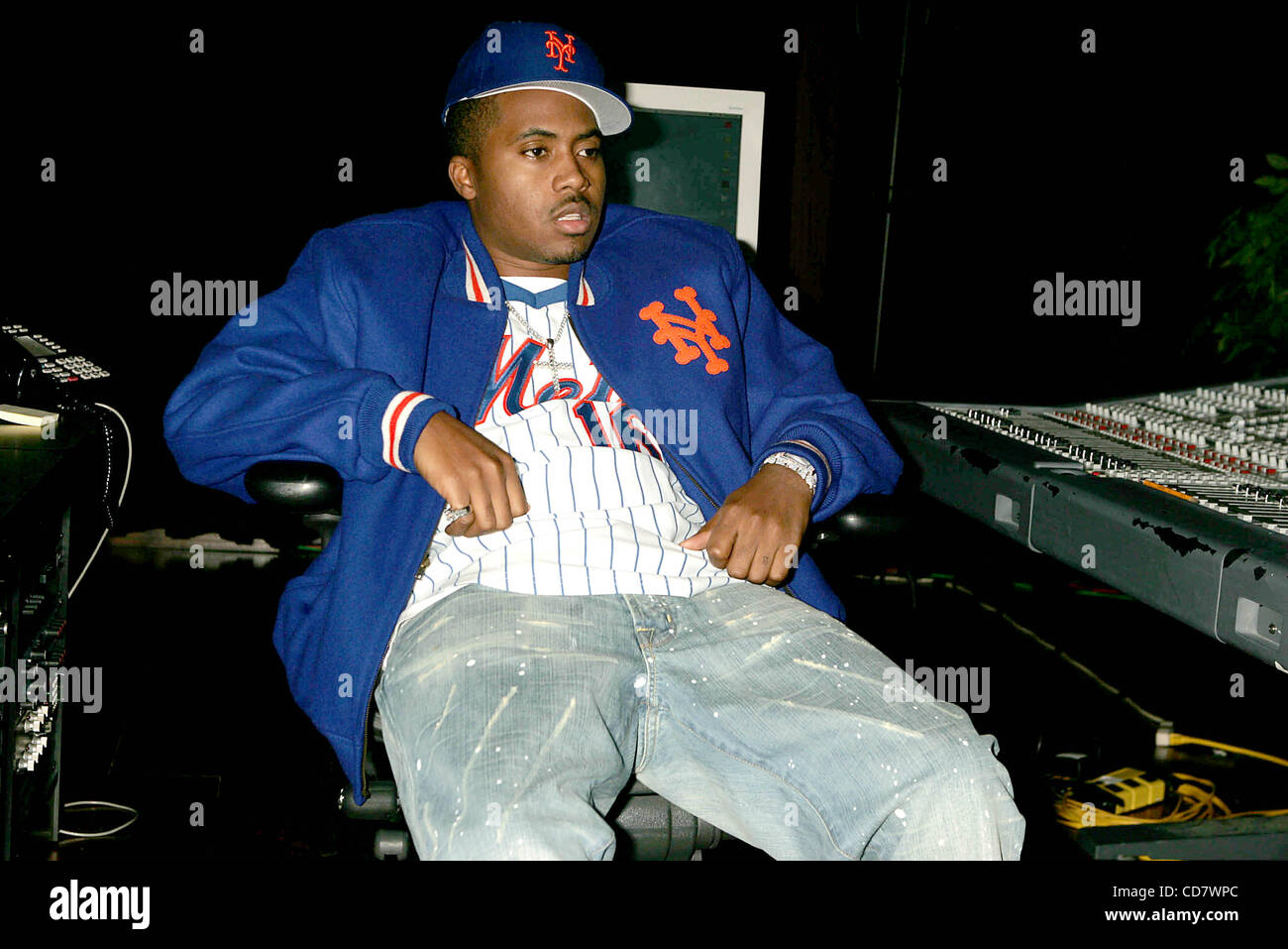 24. November 2004 - New York, New York, US - K40550RM. HOT 97 VIP LOUNGE MIT. NAS. SONY KLANGBÜHNE, New York City. .11 / 23 / 2004.  / 2004. (Kredit-Bild: © Rick Mackler/Globe Photos/ZUMAPRESS.com) Stockfoto