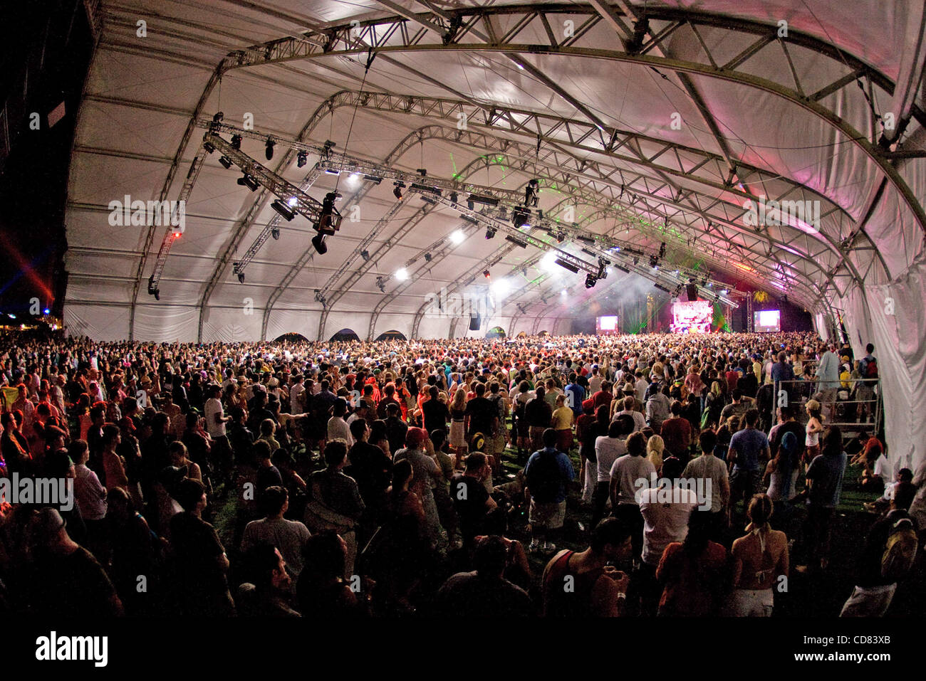 27. April 2008 - Indio, Kalifornien, USA - FatBoy Slim auf dem Coachella Valley Music 2008 & Kunstfestival (Kredit-Bild: © Jason Murray/A-Frame/ZUMAPRESS.com) Stockfoto