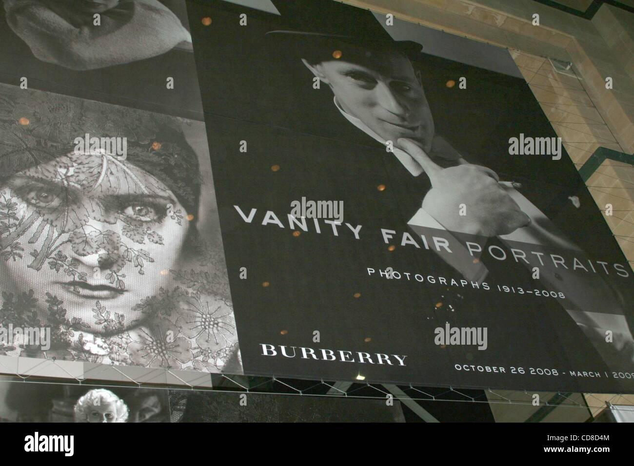 21. Oktober 2008 abgehaltenen LACMA Ost, Los Angeles - Los Angeles, Kalifornien, USA - Plakatkunst bei der Vanity Fair Portraits Ausstellung Gala 1913-2008. (Kredit-Bild: © Paul Fenton/ZUMA Press) Stockfoto