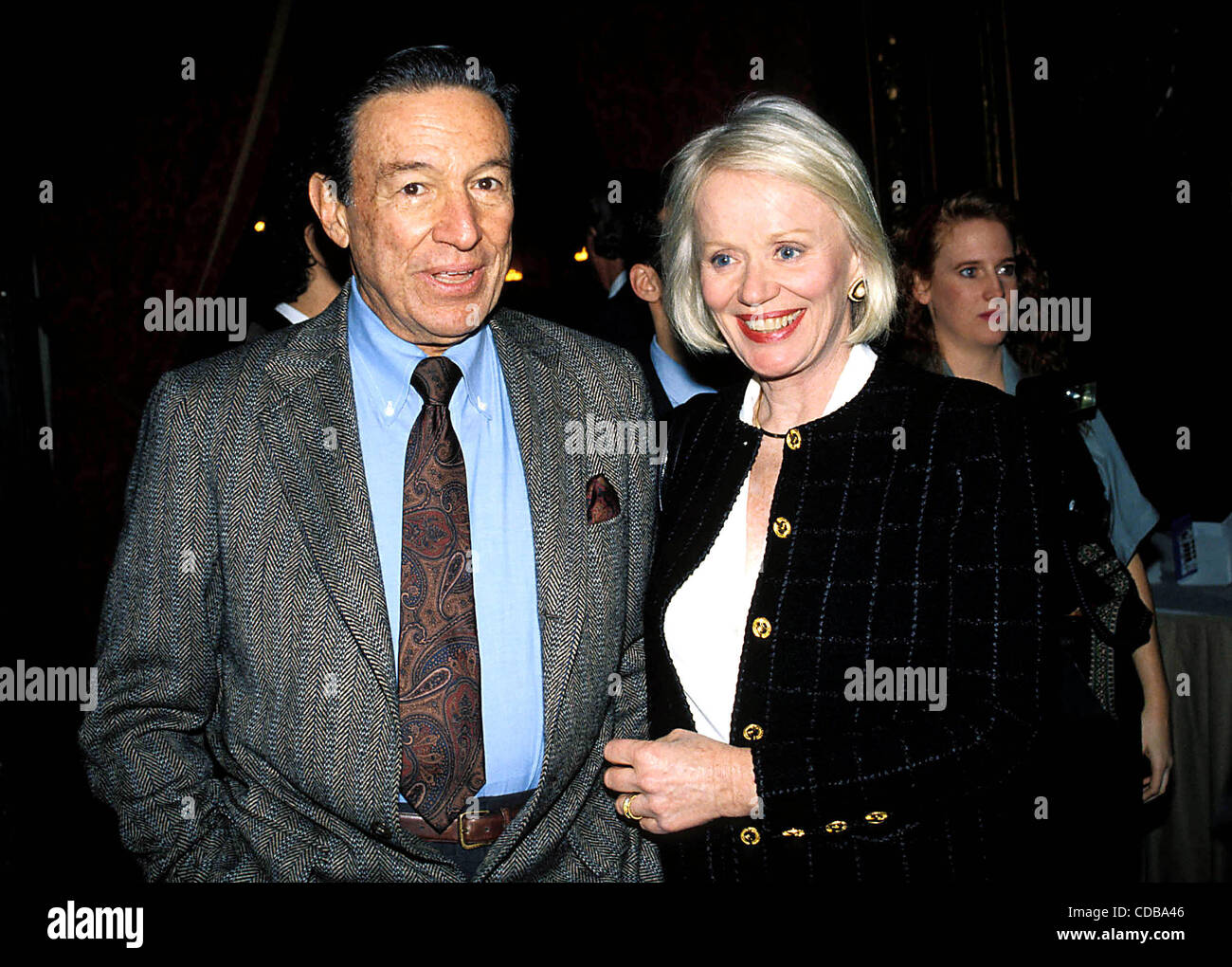 MIKE WALLACE UND FRAU.   / MIKEWALLACERETRO(Credit Image: © Judie Burstein/Globe Photos/ZUMAPRESS.com) Stockfoto