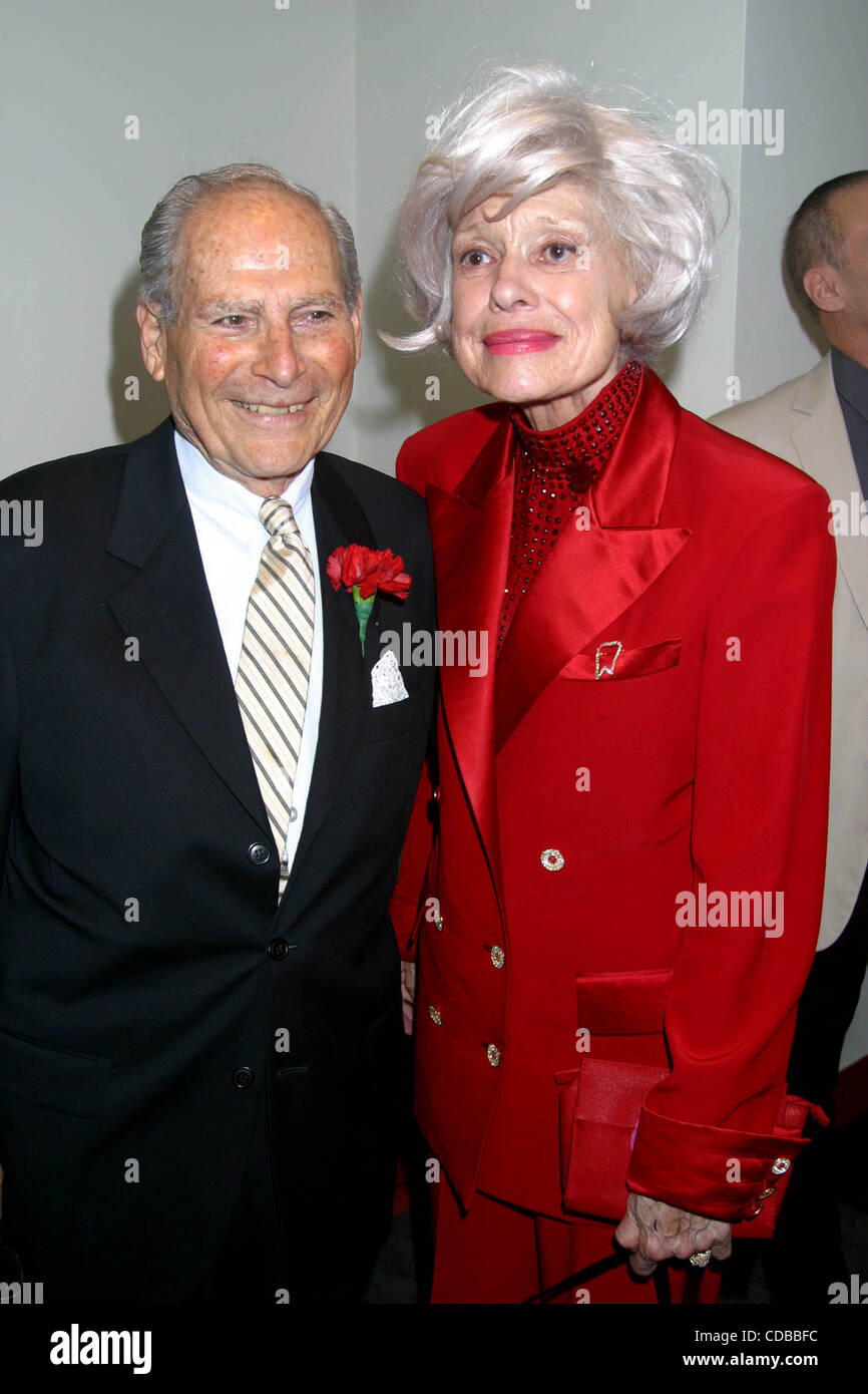 K37771JBU. CAROL CHANNING BEI OSCAR HAMMERSTEIN AWARD GEEHRT. AN der Universität-CLUB IN New York City 07.06.2004.  / 2004. CAROL CHANNING und Ehemann HARRY (Kredit-Bild: © Judie Burstein/Globe Photos/ZUMAPRESS.com) Stockfoto