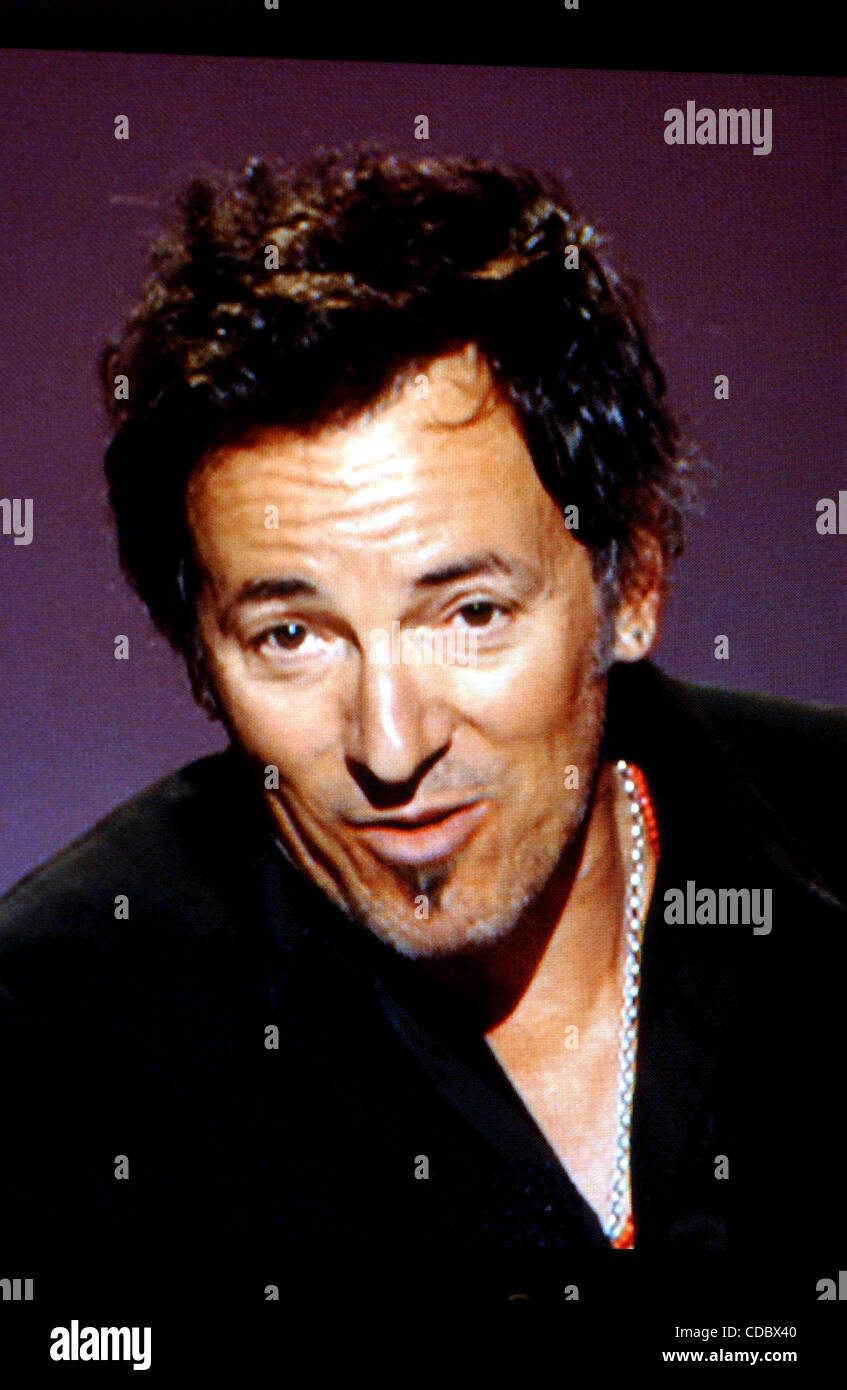 K36136AR. LEISTUNG FÜR DIE 19. JÄHRLICHE ROCK AND ROLL HALL OF FAME STIFTUNG. Induktion Zeremonie im WALDORF ASTORIA HOTEL IN New York City... 3/15/2004.supplied durch: 2004.BRUCE SPRINGSTEEN (Kredit-Bild: © Andrea Renault/Globe Photos/ZUMAPRESS.com) Stockfoto