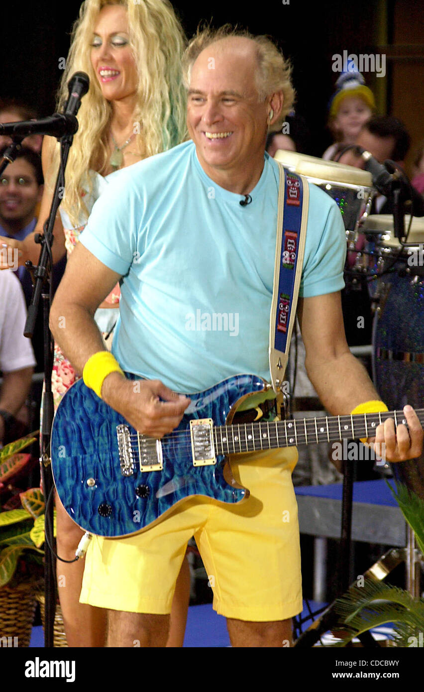 1. Januar 2011 - New York, New York, US - K31687JKRON. JIMMY BUFFETT auf NBC '' heute-SHOW SUMMER CONCERT SERIES'' am ROCKEFELLER CENTER IN NEW YORK neue York.7/11/2003 durchführen.  / 2003 (Kredit-Bild: © John Krondes/Globe Photos/ZUMAPRESS.com) Stockfoto