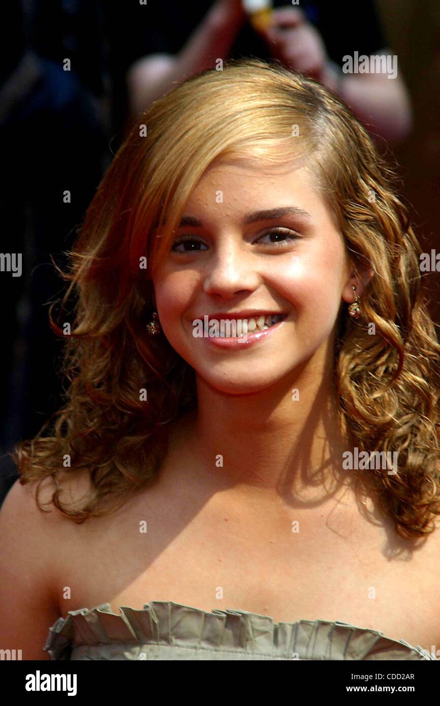 1. Januar 2011 - New York, New York, US - K37469RM. DIE PREMIERE DES. " HARRY POTTER UND DER GEFANGENE VON ASKABAN "... RADIO New York MUSIC HALL, NEW YORK New York... 23.05.2004.   / 2004..EMMA WATSON (Kredit-Bild: © Rick Mackler/Globe Photos/ZUMAPRESS.com) Stockfoto