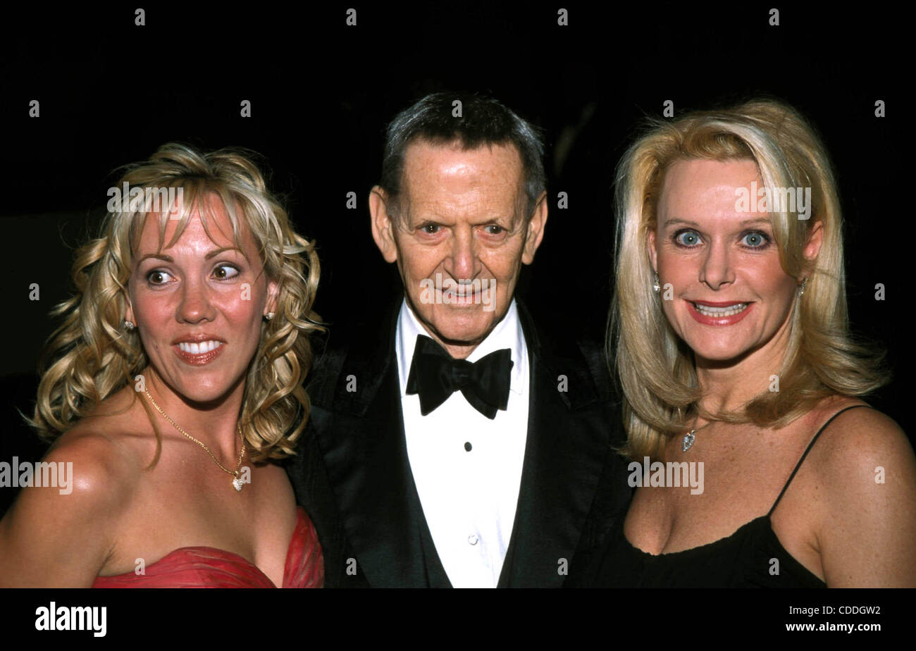 1. Januar 2011 Dachfonds Amerika Galadinner Hommage, New York - New York, New York, USA - K24909RM SD04/29/2002.THE Akteure. TONY RANDALL WIFE HEIDE.  / TONYRANDALLRETRO(Credit Image: © Rick Mackler/Globe Photos/ZUMAPRESS.com) Stockfoto