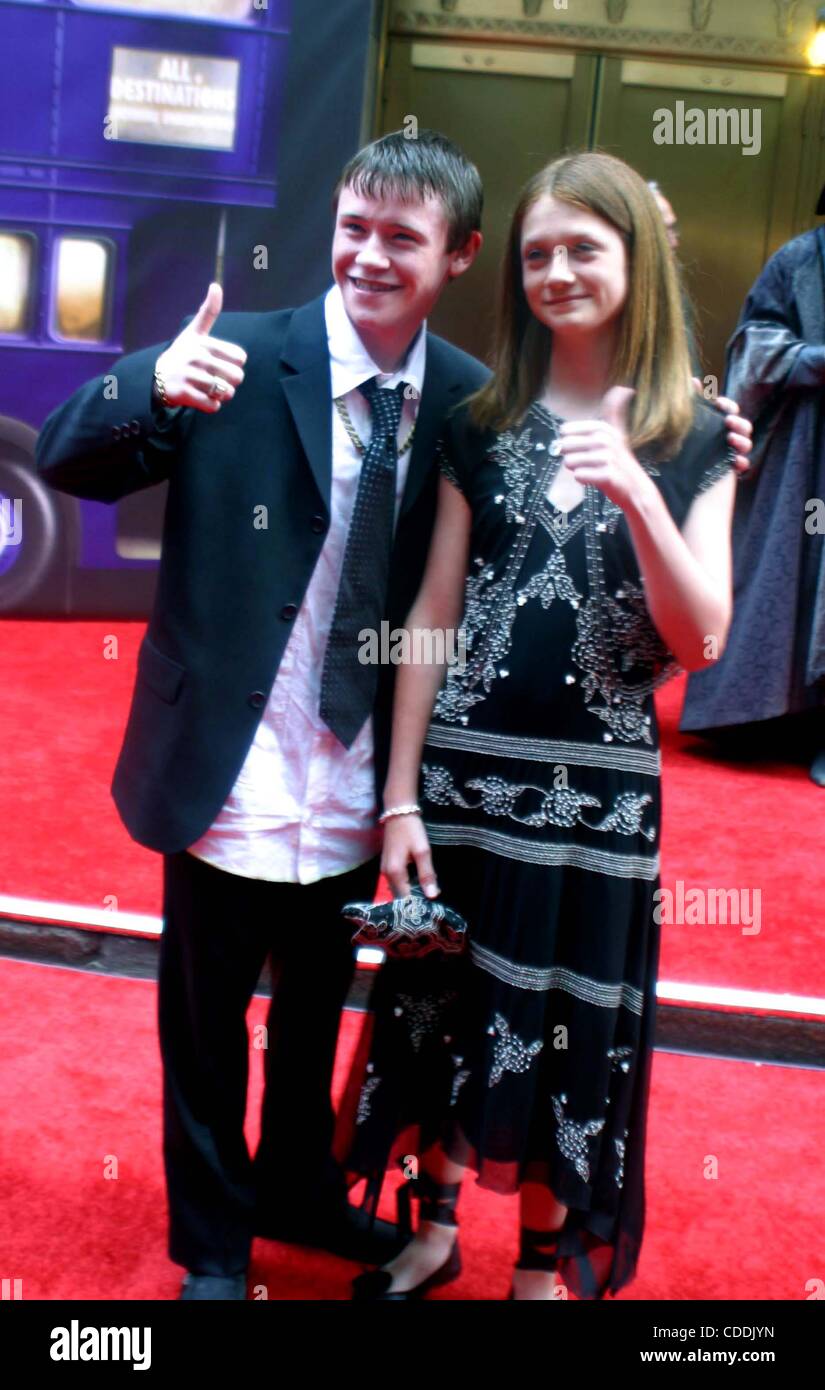 1. Januar 2011 - New York, New York, US - K37469RM. DIE PREMIERE DES. " HARRY POTTER UND DER GEFANGENE VON ASKABAN "... RADIO New York MUSIC HALL, NEW YORK New York... 23.05.2004.   / 2004..BONNIE WRIGHT (Kredit-Bild: © Rick Mackler/Globe Photos/ZUMAPRESS.com) Stockfoto