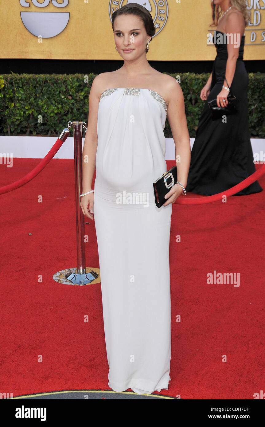 30. Januar 2011 statt im Shrine Auditorium, Los Angeles - Los Angeles, Kalifornien, USA - Schauspielerin NATALIE PORTMAN bei der 17. jährliche SAG Awards. (Kredit-Bild: © Jeff Frank/ZUMAPRESS.com) Stockfoto