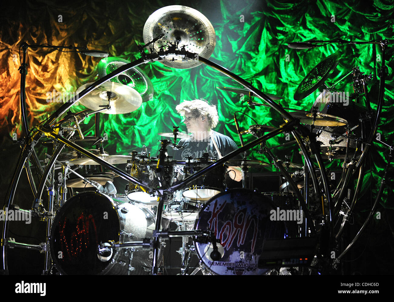 Musik als waffe tour Fotos und Bildmaterial in hoher Auflösung Alamy(02)