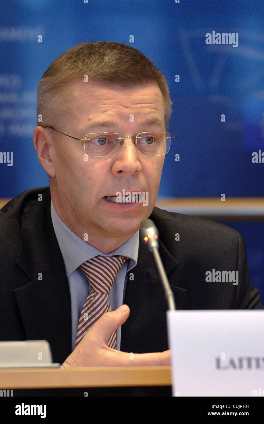 1. März 2011 - BXL, Brüssel, Belgien - der leitende Direktor von Frontex, Ilkka LAITINEN beteiligt sich an der Diskussion auf den demokratischen Prozess in den zentralen Mittelmeerraum, die Auswirkungen auf die Migration Flüsse und die Einwanderungs- und Asylpolitik der EU während der Sitzung des Ausschuss für bürgerliche Stockfoto