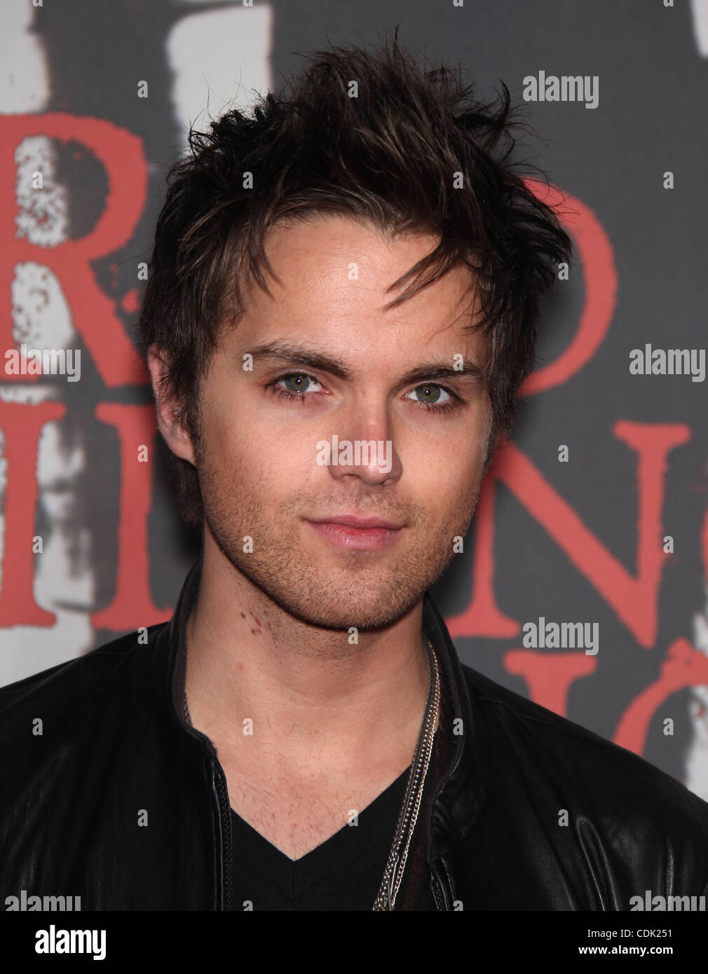 7. März 2011 kommt - Hollywood, Kalifornien, USA - THOMAS DEKKER für die Premiere des Films "Red Riding Hood" im chinesischen Theater. (Kredit-Bild: © Lisa O'Connor/ZUMAPRESS.com) Stockfoto