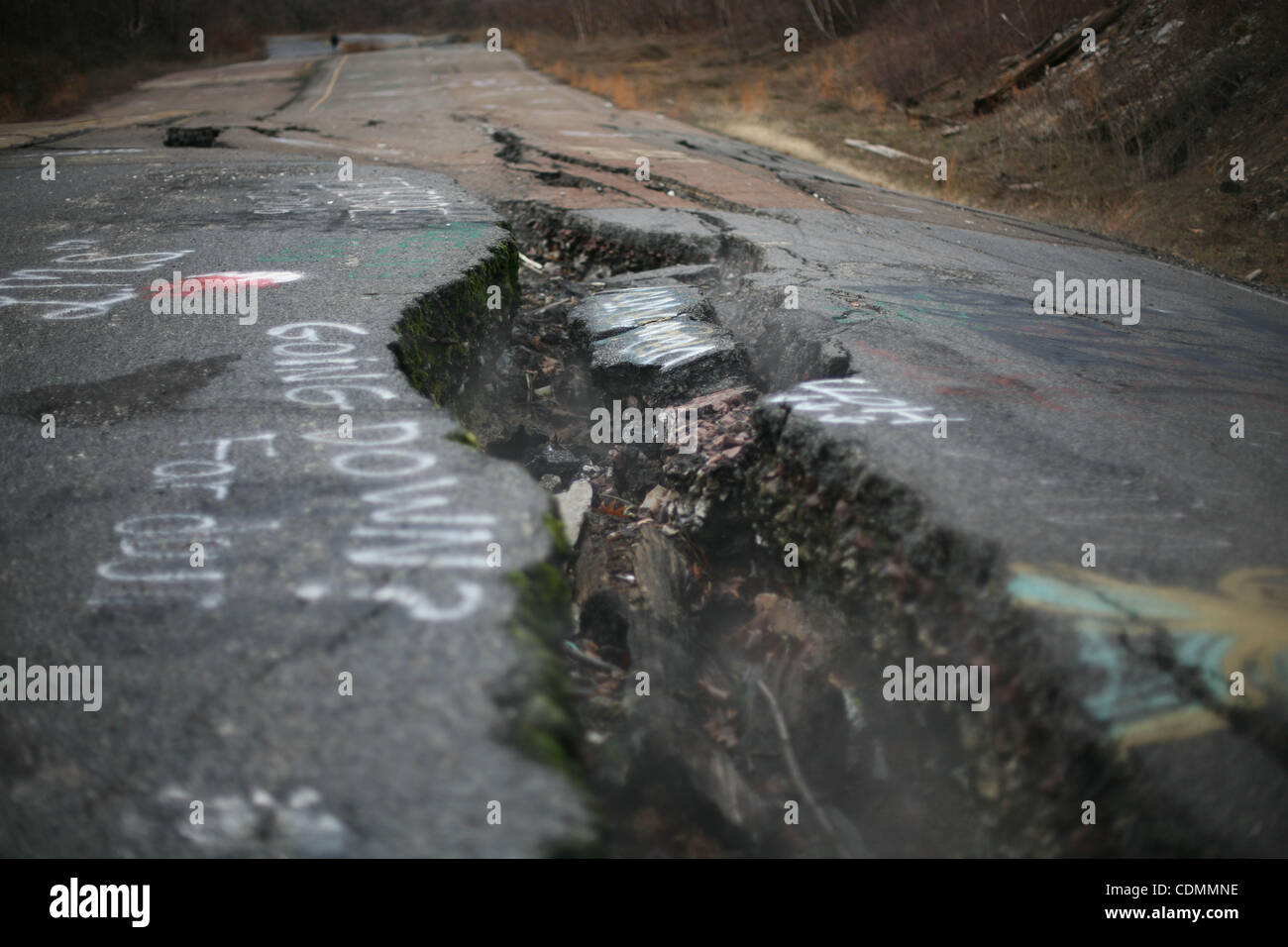 11. April 2011 - Centralia, Pennsylvania, USA - die Stadt Centralia, steht Pennsylvania fast verlassenen, nachdem eine Mine-Feuer, das im Jahre 1962 begann bis zum heutigen Tag immer noch brennt. Ungesunde Konzentrationen von Kohlenmonoxid und Kohlendioxid machen ihren Weg an die Oberfläche zwingt die Abwanderung von Centralia der Bewohner. ( Stockfoto