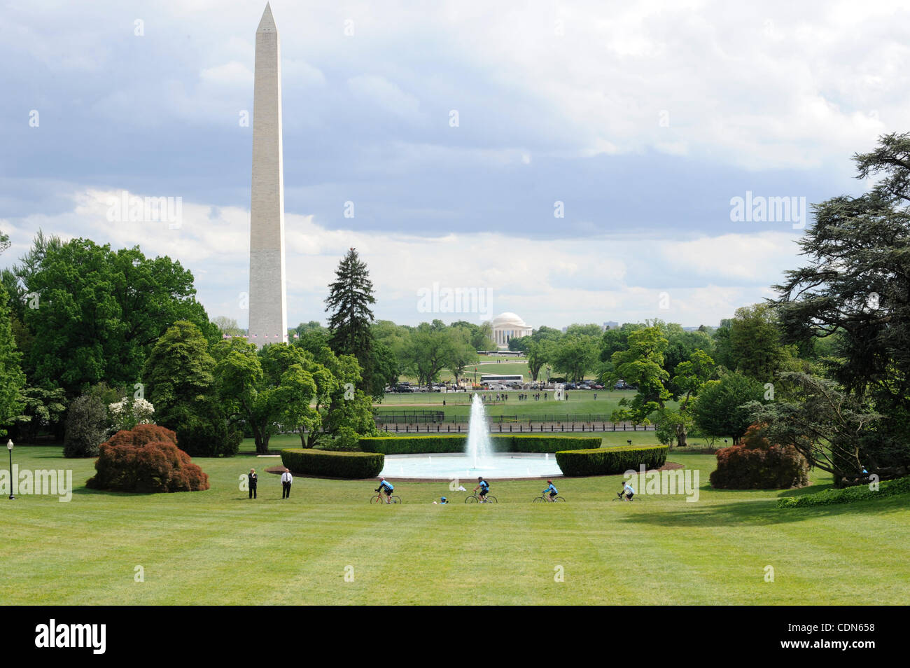 4. Mai 2011 - Washington, District Of Columbia, USA - 04.05.11 - das Weiße Haus - Washington DC. Präsident Obama begrüßt Prinz Charles zum Oval Office zu verschiedenen Themen... Foto:-ImageCatcher News(Credit Image: © Christy Bowe/Globe Photos/ZUMAPRESS.com) Stockfoto