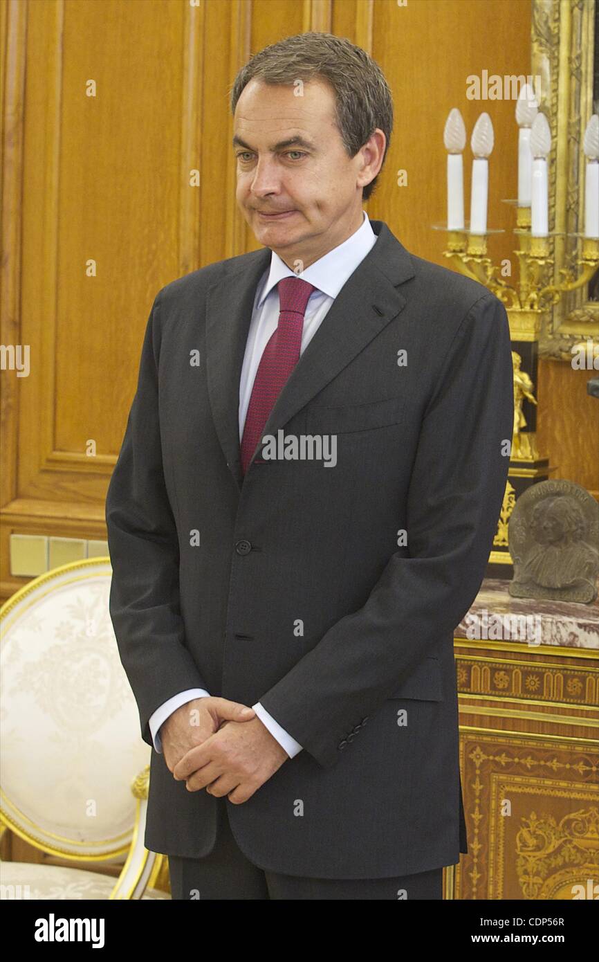 12. Juli 2011 - Madrid, Spanien - Jose Blanco, Antonio Camacho, Elena Salgado und Manuel Chaves, Minister der neue Minister Zeichen Amtseid als König Juan Carlos von Spanien, Königin Sofia, Jose Luis Rodriguez Zapatero und CaamanÌƒo, Minister für Justiz, begrüßen neue im Zarzuela-Palast am 11. Juli 2011 ich Stockfoto