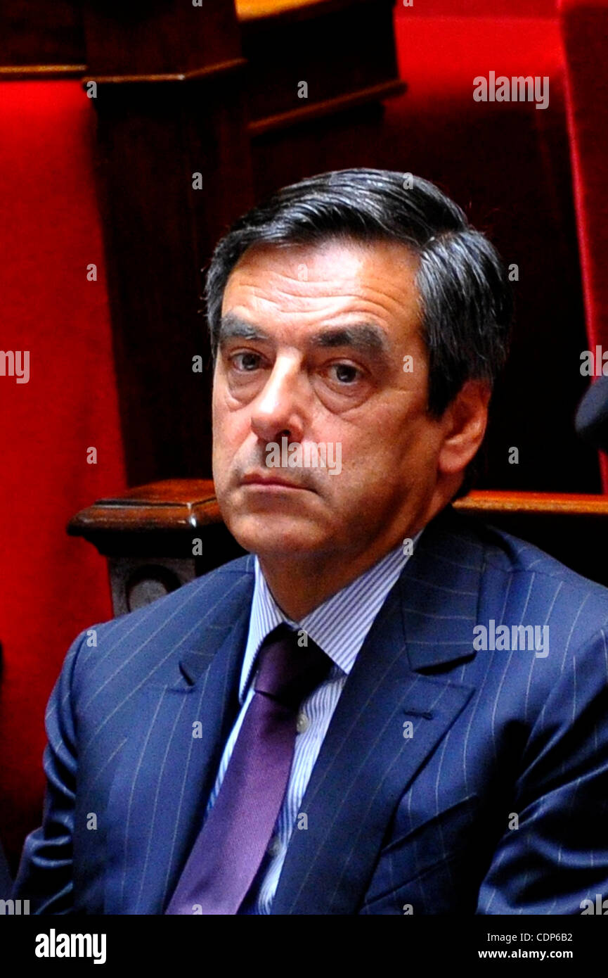 FRAGEN AU GOUVERNEMENT DEPUIS L'ASSEMBLEE NATIONALE FRANCOIS FILLON PREMIER MINISTRE Stockfoto