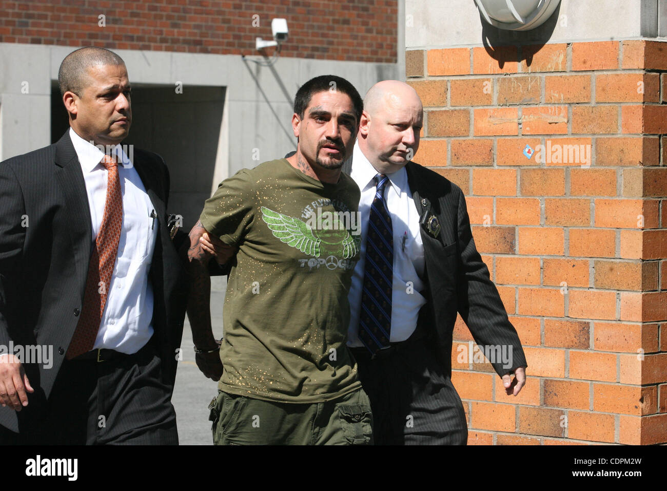 Polizei verhaftet Ost Seite Perv Jeffrey Ritter, 32, die 85 Jahre alte Frau auf eine Madison Ave Stoop am Memorial Day in Manhattan angegriffen. Foto glaubhaft: Mariela Lombard/ZUMA Press. Stockfoto