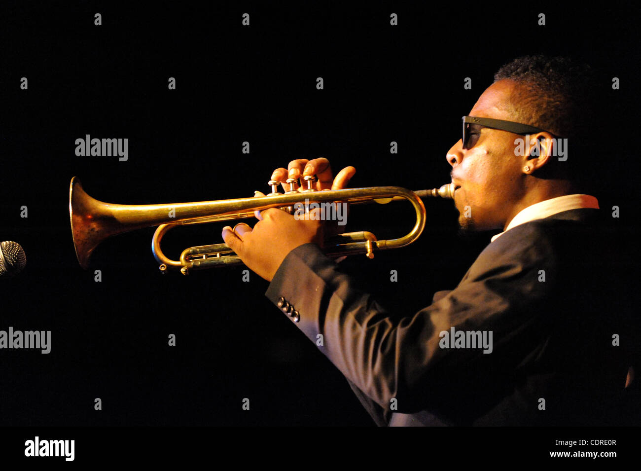 6. Mai 2011 - Hollywood, CA, USA - Musiker, ROY HARGROVE, JR.  Leben Sie im Catalina Bar and Grill. .. Image Credit; CR Scott Mitchell/ZUMA Press (Credit-Bild: © Scott Mitchell/ZUMAPRESS.com) Stockfoto