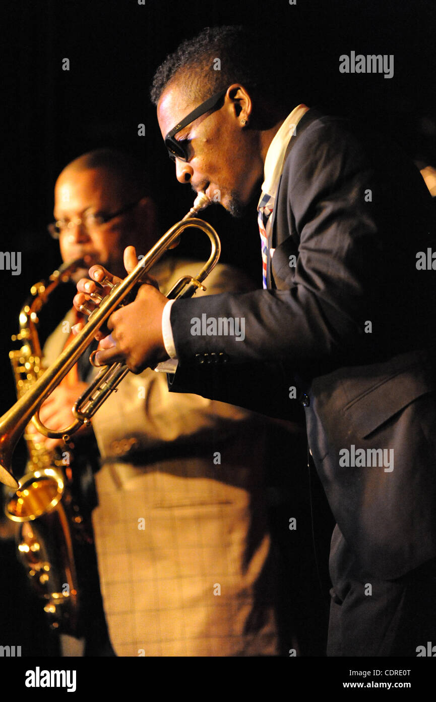 6. Mai 2011 - Hollywood, CA, USA - Musiker, ROY HARGROVE, JR.  Leben Sie im Catalina Bar and Grill.  .. Kredit-Bild: Cr Scott Mitchell/ZUMA Press (Credit-Bild: © Scott Mitchell/ZUMAPRESS.com) Stockfoto