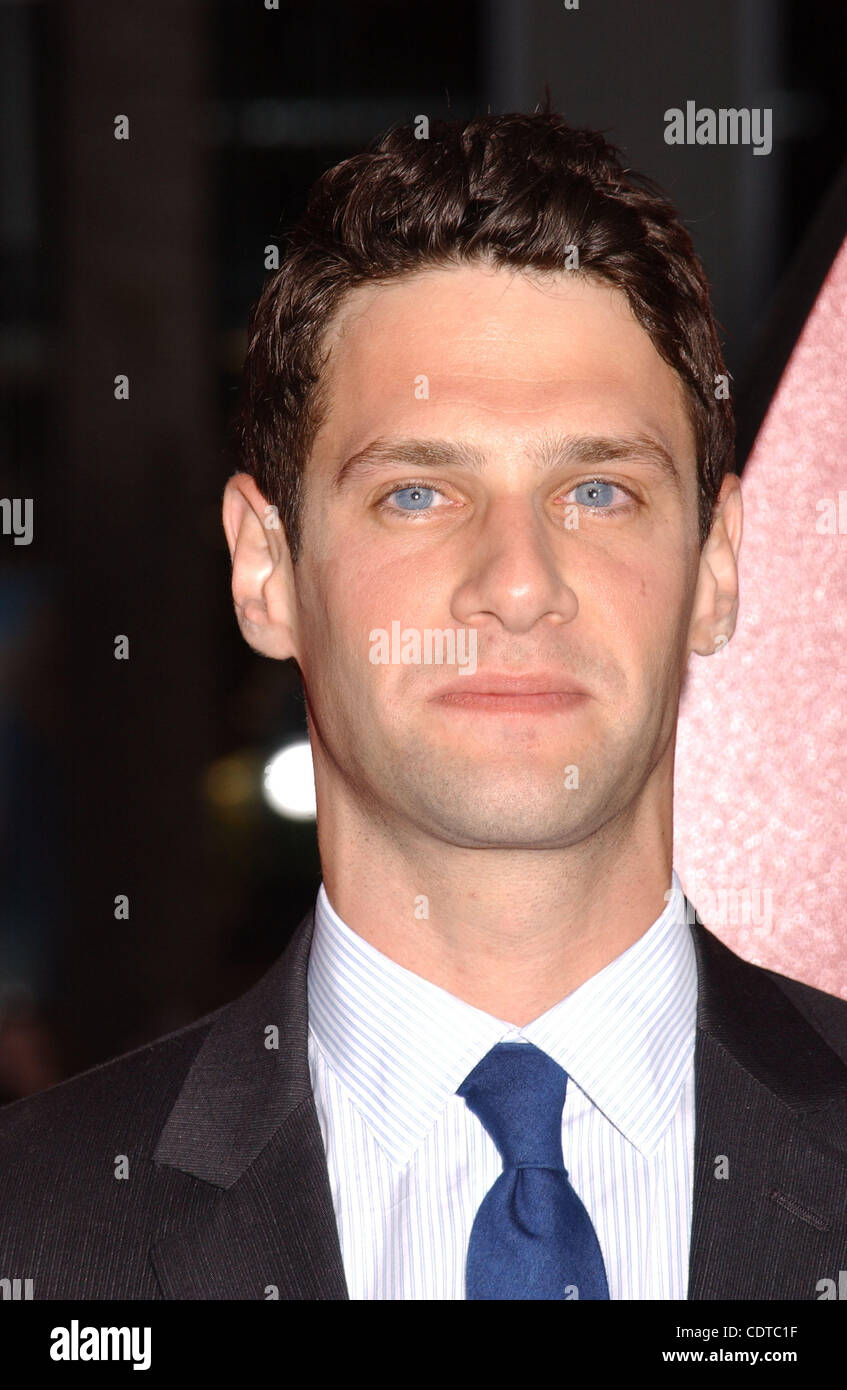 19. Mai 2011 - Hollywood, Kalifornien, USA - JUSTIN BARTHA besucht die PREMIERE des.'' DER KATER-TEIL 2'' AUF DEM CHINESE THEATER. IN HOLLYWOOD, CA AM MAI 19,2011. (Kredit-Bild: © Phil Roach/Globe Photos/ZUMAPRESS.com) Stockfoto