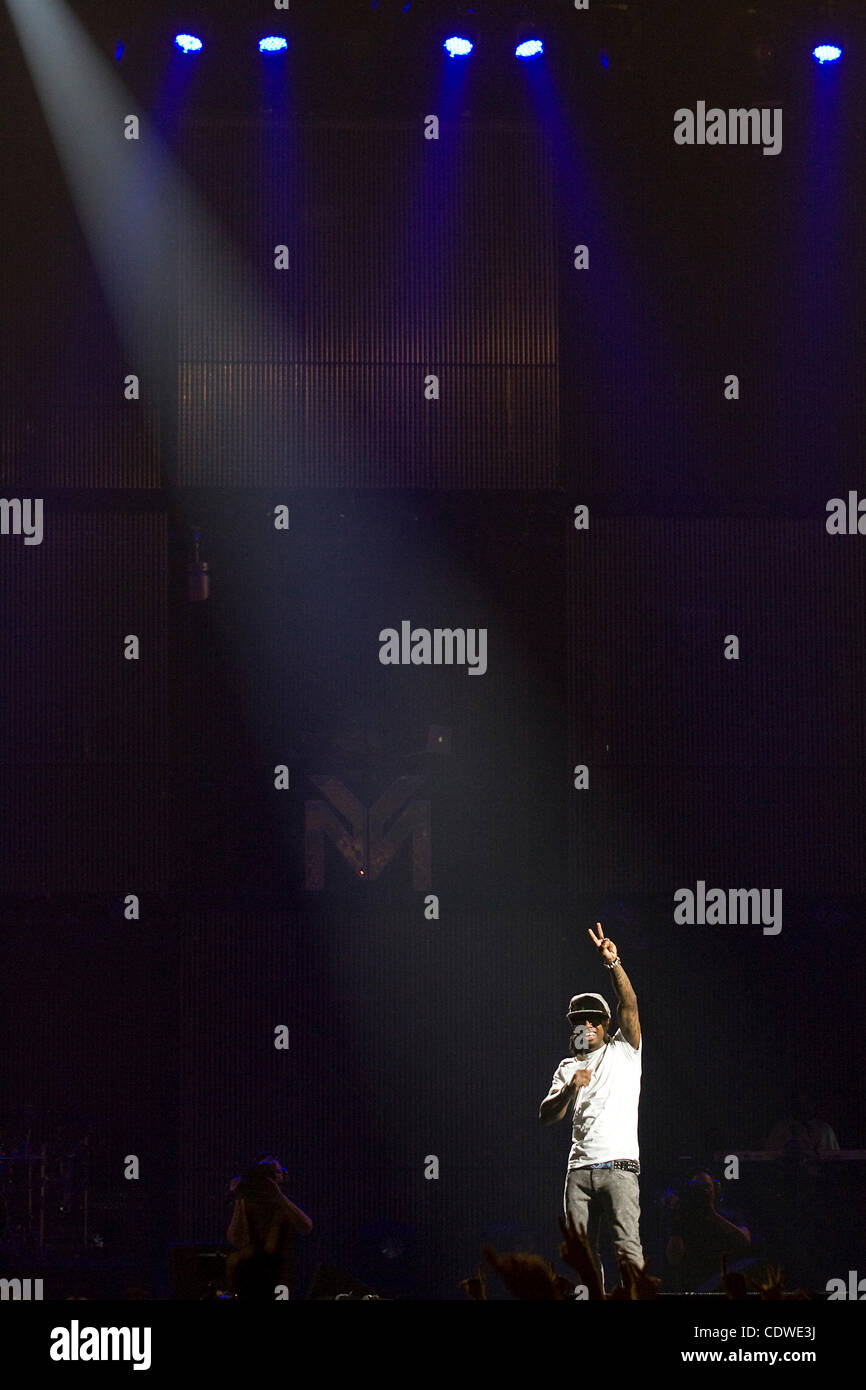 20. April 2011 - Phoenix, Arizona, USA - Lil Wayne führt bei US Airways Center bei seinem '' ich bin immer noch Musik Tour 2011 "in Phoenix, Arizona. (Kredit-Bild: © gen Lower/Southcreek Global/ZUMAPRESS.com) Stockfoto