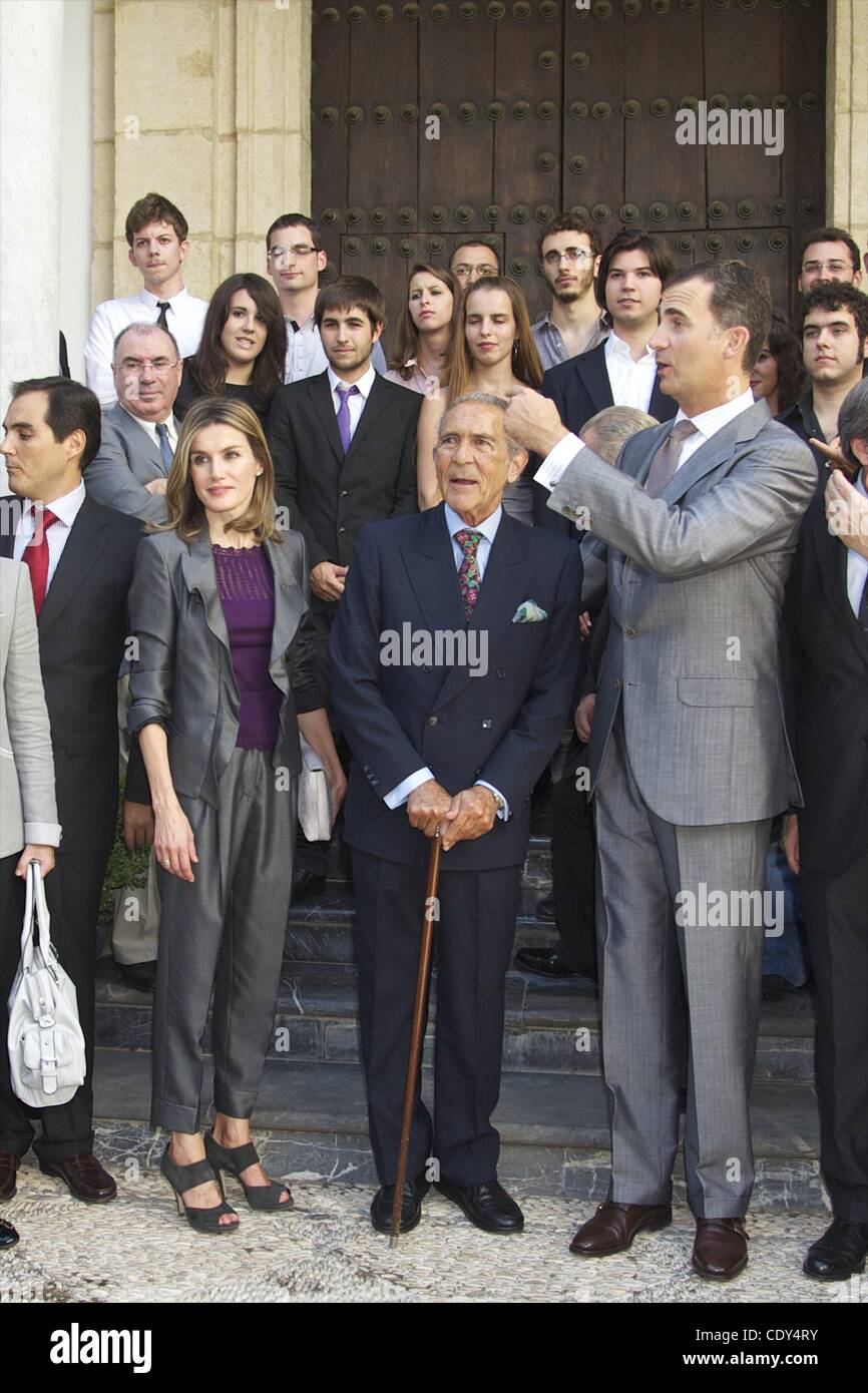 6. Oktober 2011 - Cordoba, Andalusien, Spanien - Prinz Felipe und Prinzessin Letizia besuchen Mittagessen Festschrift des zehnten Jahrestages der Stiftung für junge Gründer Antonio Gala in Córdoba, Spanien (Credit-Bild: © Jack Abuin/ZUMAPRESS.com) Stockfoto