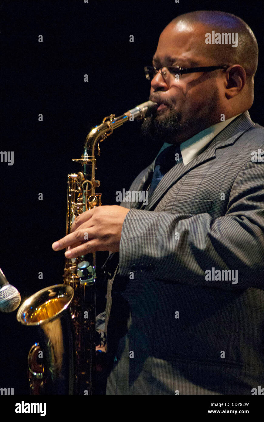 Justin Robinson spielte mit Roy Hargrove Quintet als der letzte Akt des Chicago Jazz Festival. Stockfoto