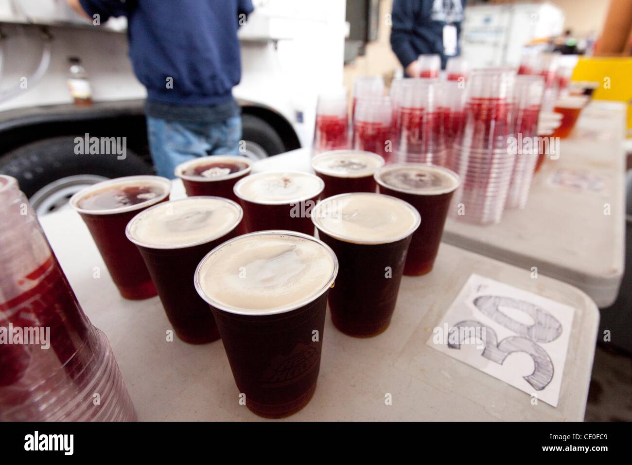 Sep 17, 2011 - Woodinville, Washington, USA - The Redhook Brauerei in Woodinville, Washington feiert ihr 30-jähriges Bestehen mit Dachhimmel Devo und Öffnung wirkt The Psychedelic Furs und Tom Tom Club. (Kredit-Bild: © Mark Malijan/ZUMAPRESS.com) Stockfoto