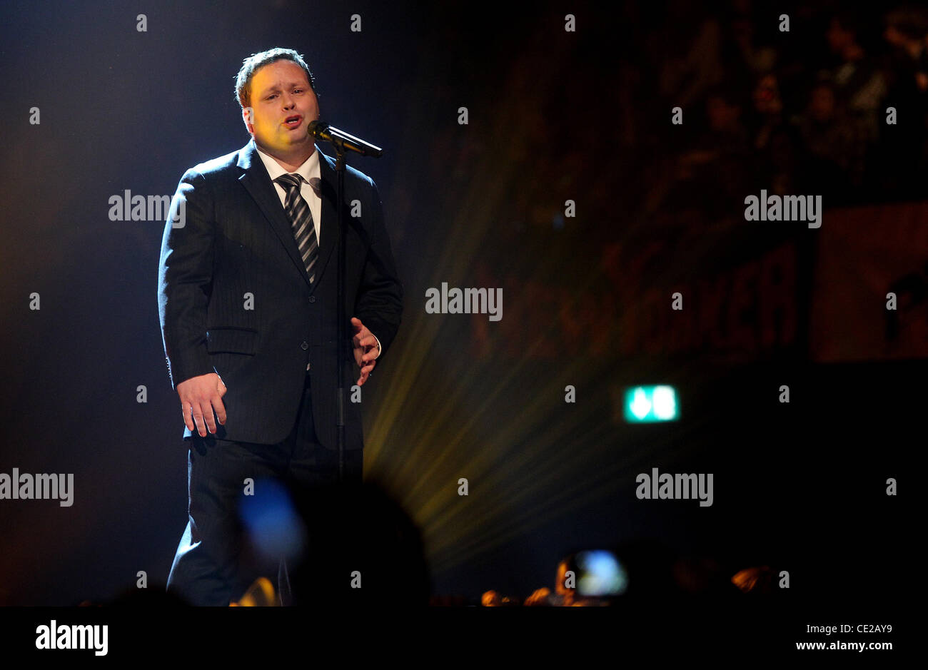 Paul Potts bei The Dome 56 am ISS Dome Arena - show. Düsseldorf - 26.11.2010 Stockfoto