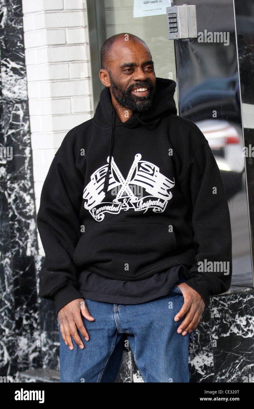 Ehemalige Kriminalität King Ricky Ross Einkaufen in Hollywood Los Angeles, Kalifornien - 15.02.11 Stockfoto