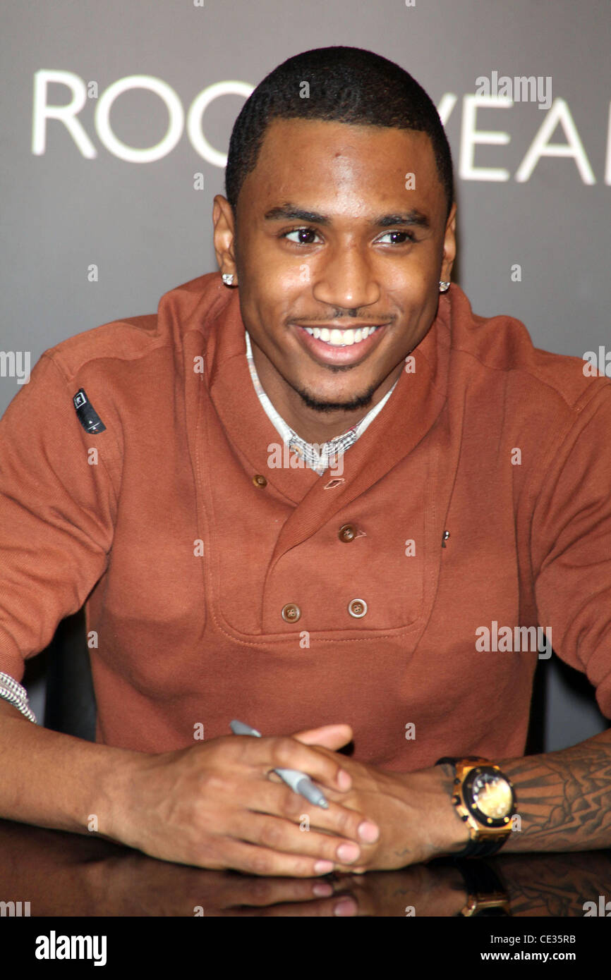 Trey Songz begrüßt Fans bei am Macy's Herald Square New York City, USA