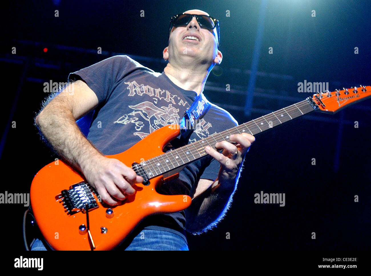 Joe Satriani-instrumental Rock-Gitarristen Durchführung ein ausverkauftes Konzert im Heineken Music Hall Amsterdam, Holland - 29.10.10 Stockfoto