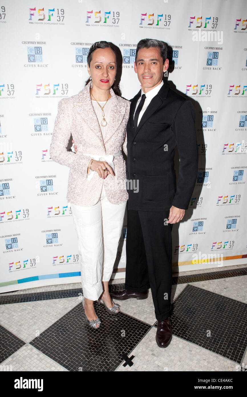 Isabel Toledo und Ruben Toledo 45. YMA FSF Geoffrey Beene National Jahresstipendium Awards Dinner an der Waldorf Astoria New York City, USA - 11.01.11 Stockfoto