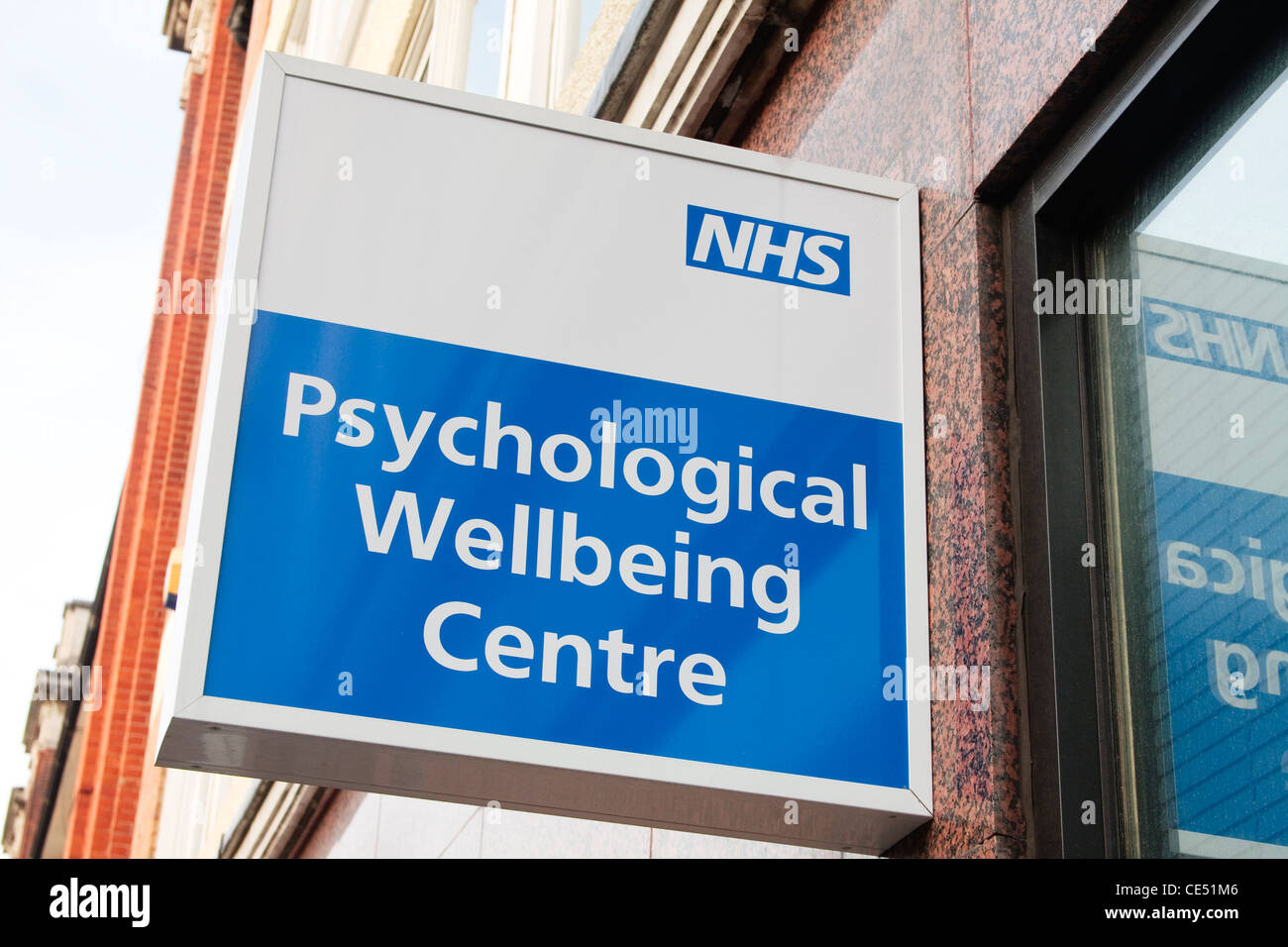 Eine Nahaufnahme des Zeichens für das psychische Wohlbefinden Centre in Westminster, London, UK Stockfoto