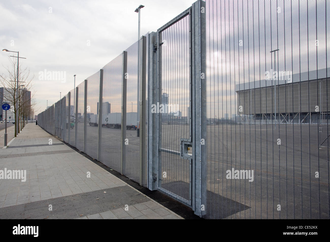 Sicherheitszaun System installiert Umkreis der Olympischen Spiele in London 2012-Website Stockfoto