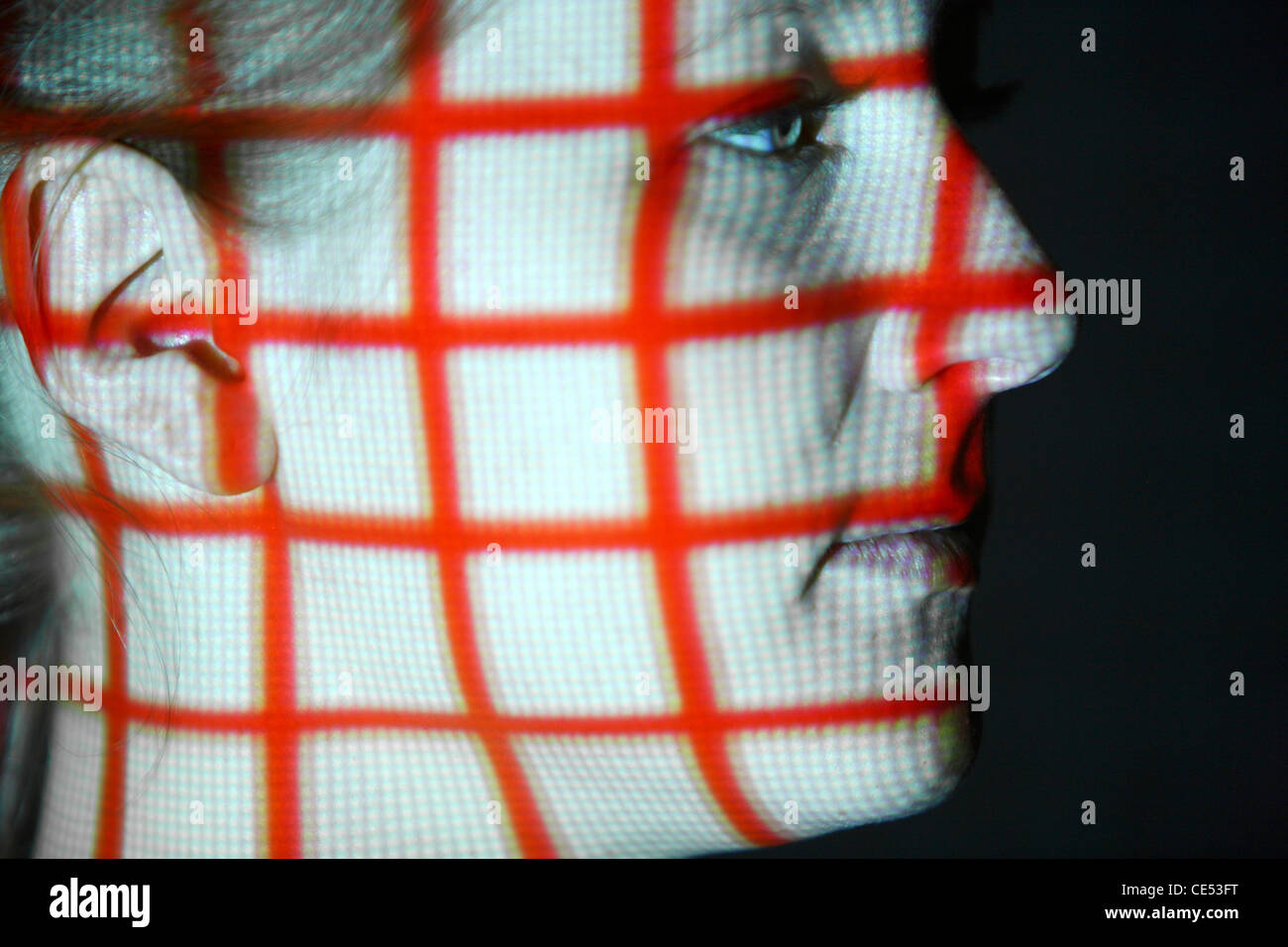 Biometrie, Symbolfoto. Automatische Gesichtserkennung mit einem Laserscanner. 3D-Modell eines weiblichen Gesichts zur Erzeugung von digitalen Daten. Stockfoto